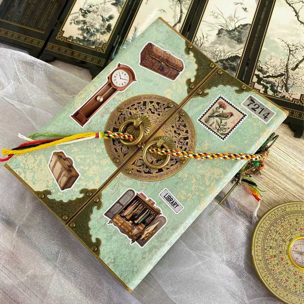 Vintage Trinkets Sticker Books - đánh giá và giá Embellishments For Scrapbooking